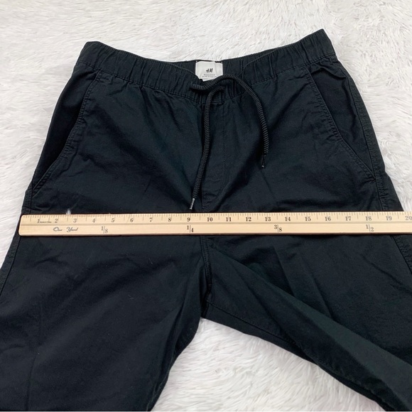 H&M chino joggers pants drawstring waist in black - Picture 6 of 13